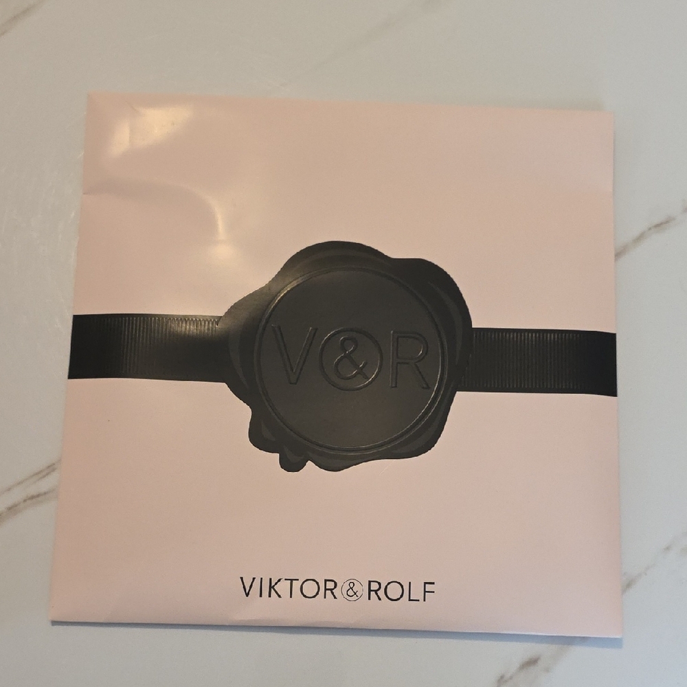 NIB- Viktor & Rolf Scarf Soft Pink with Black Seal